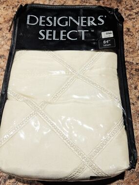NWT Francesca's Collections Cream/Tan Drapery Panel